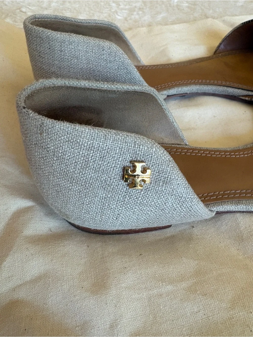 Tory Burch pointed toe